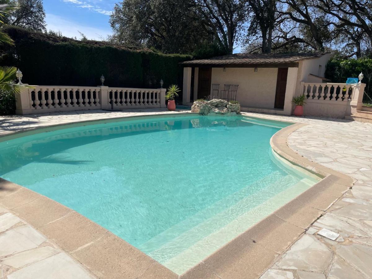 Domaine Des Tuilieres Avec Piscine Villa Vallauris Bagian luar foto